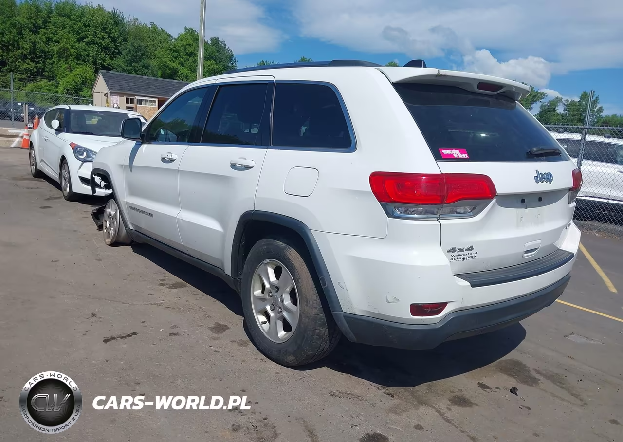 2015 Jeep Grand Cherokee Laredo VIN:1C4RJFAG5FC650436 - 3