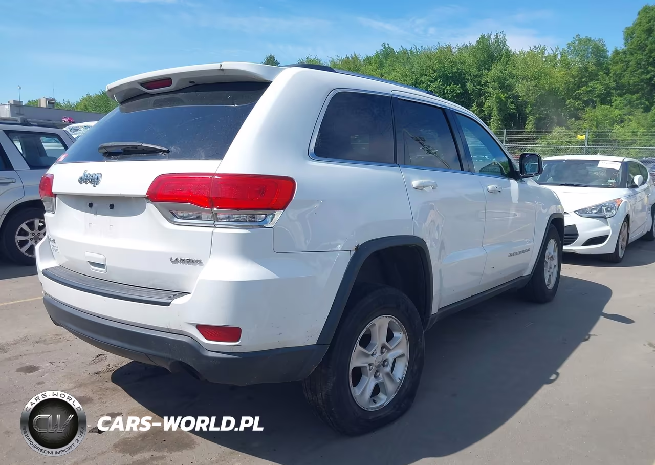 2015 Jeep Grand Cherokee Laredo VIN:1C4RJFAG5FC650436 - 4