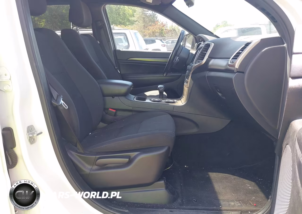 2015 Jeep Grand Cherokee Laredo VIN:1C4RJFAG5FC650436 - 5