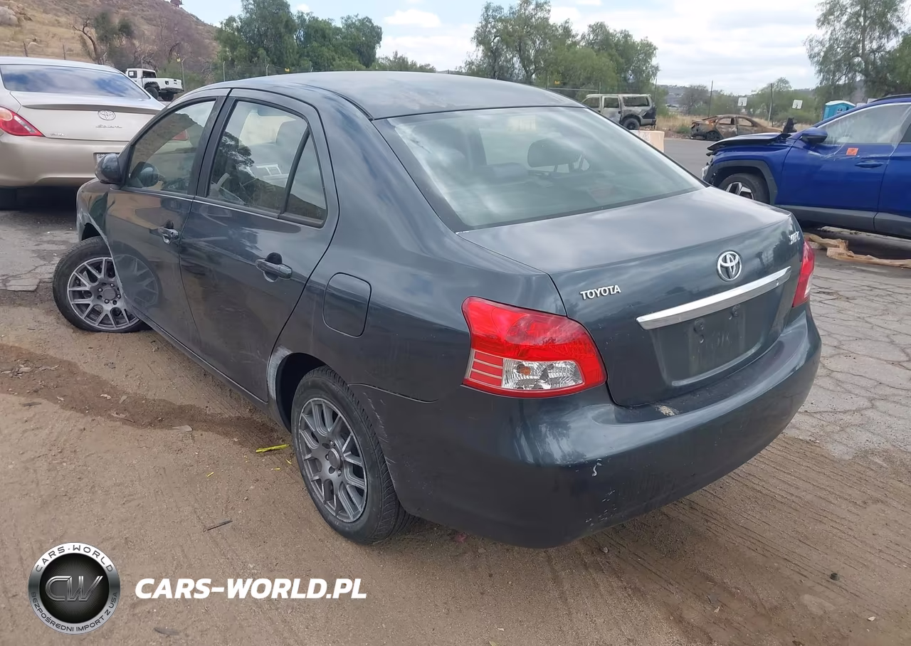 2010 Toyota Yaris VIN:JTDBT4K31A1379214 - 3