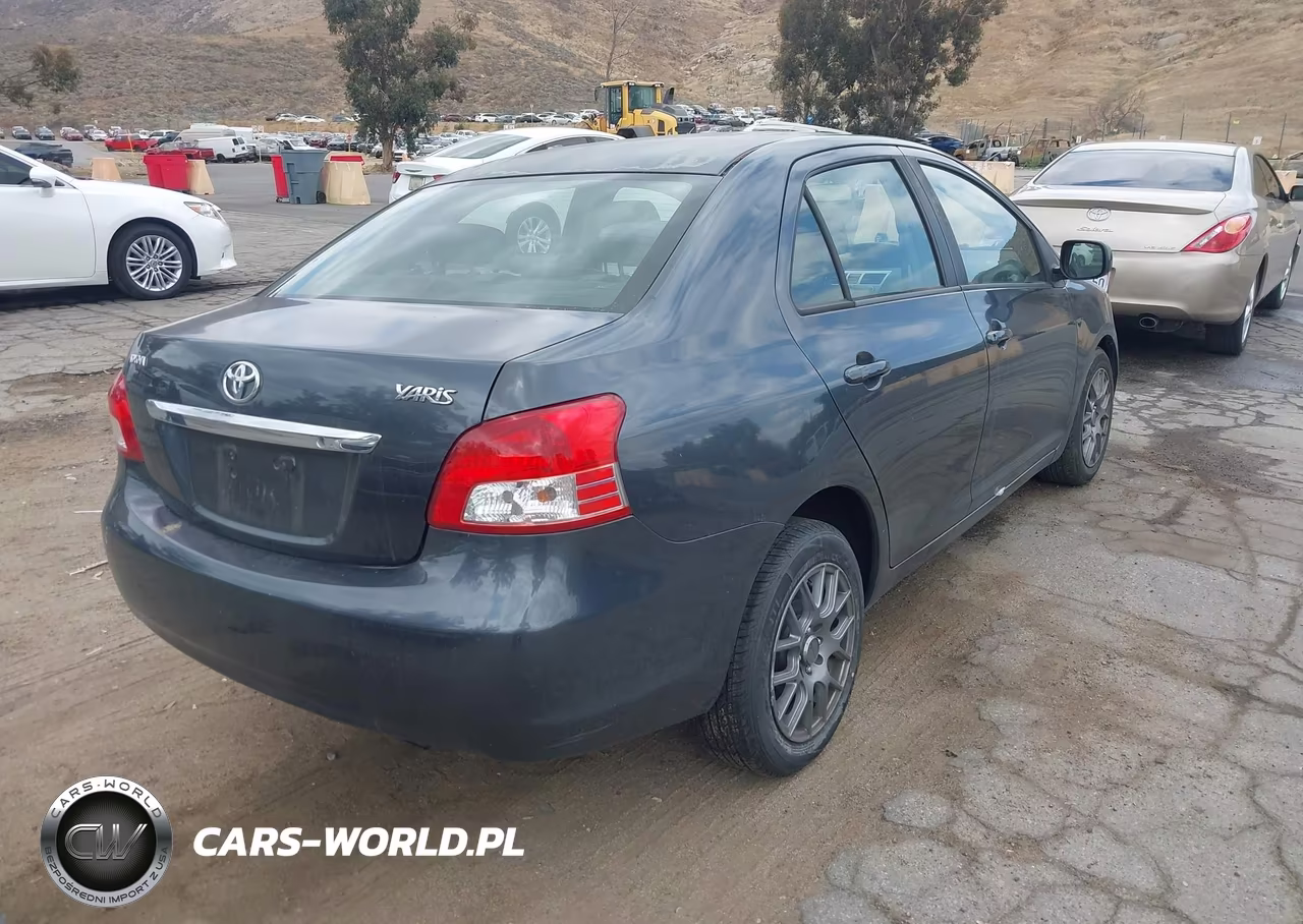 2010 Toyota Yaris VIN:JTDBT4K31A1379214 - 4
