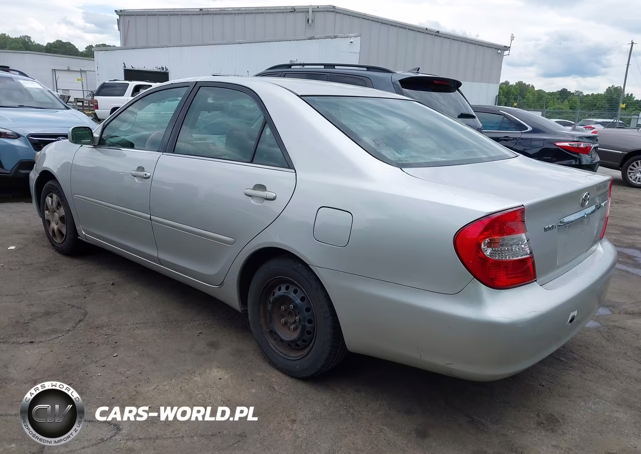 2002 Toyota Camry Le VIN:4T1BE32K52U549954 - 3