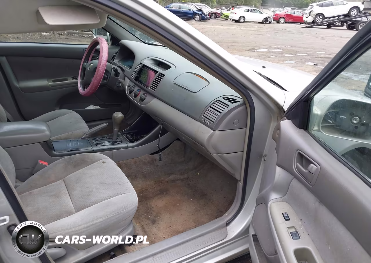 2002 Toyota Camry Le VIN:4T1BE32K52U549954 - 5