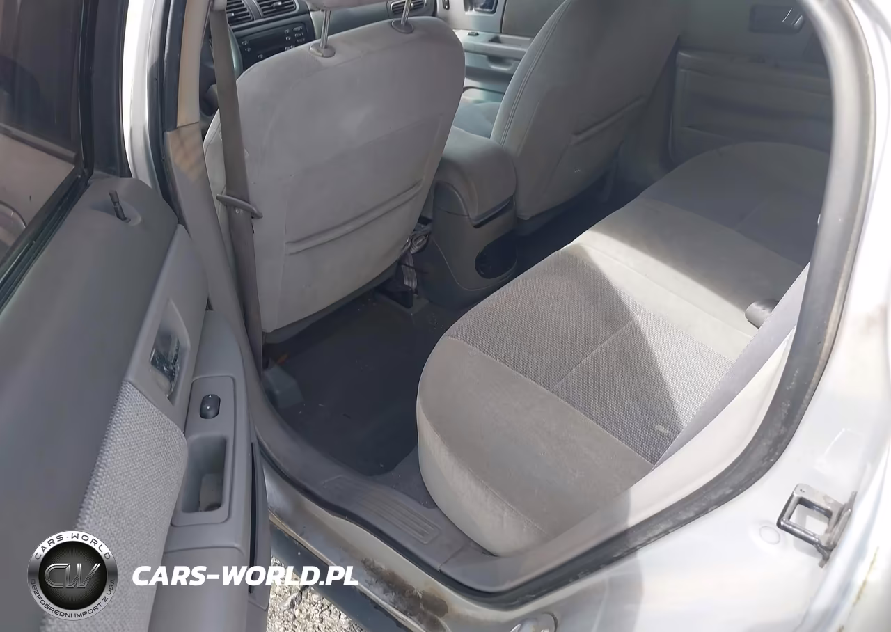 2002 Ford Taurus Se VIN:1FAHP58U72A268968 - 8
