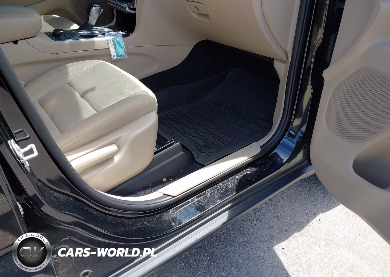2020 Jeep Grand Cherokee Laredo E 4X4 VIN:1C4RJFAGXLC406258 - 5