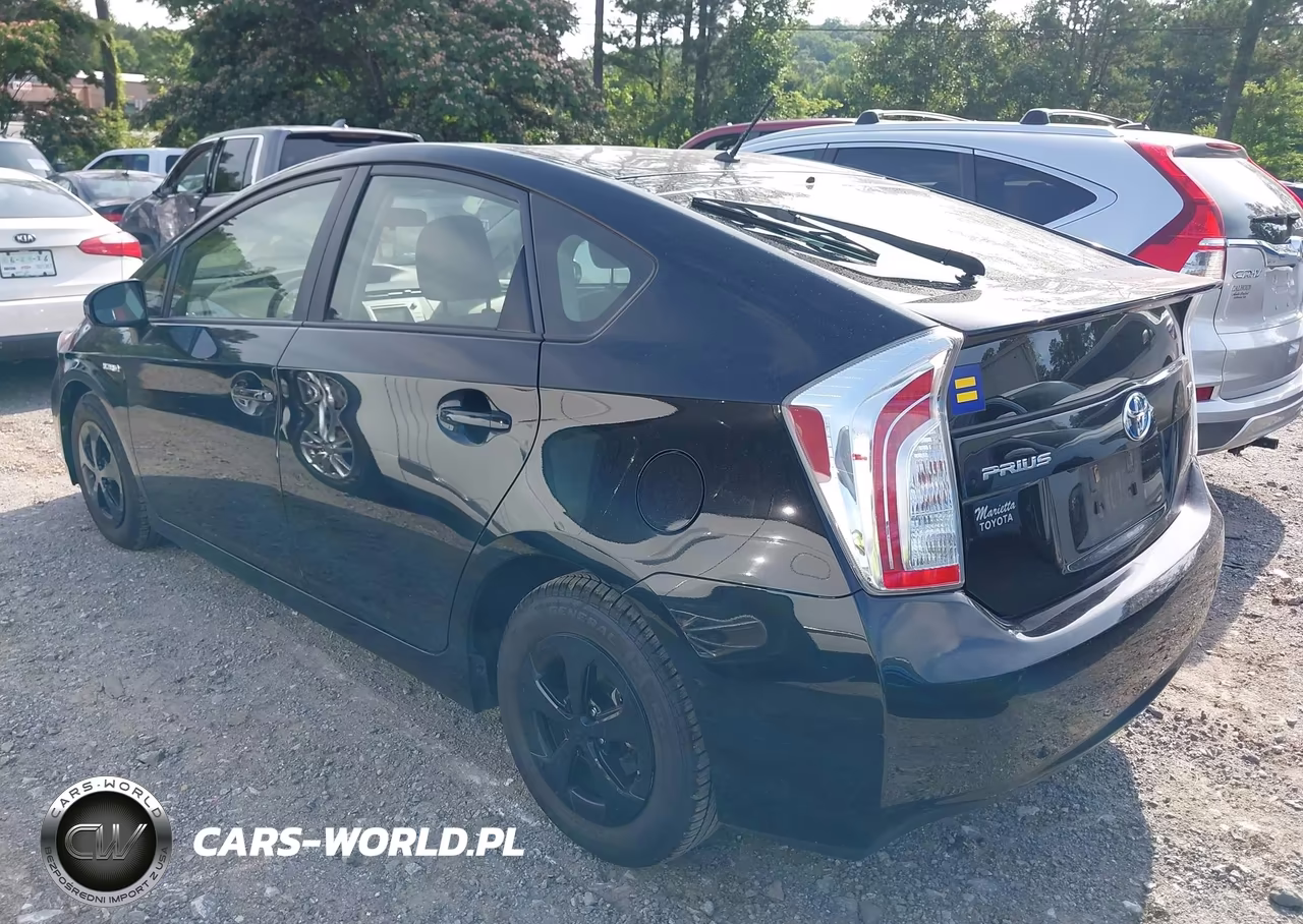 2015 Toyota Prius Two VIN:JTDKN3DU7F1911230 - 3
