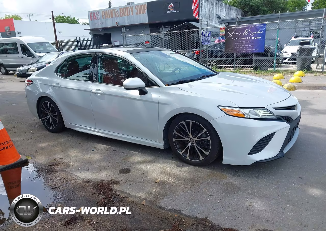 2020 Toyota Camry Xse