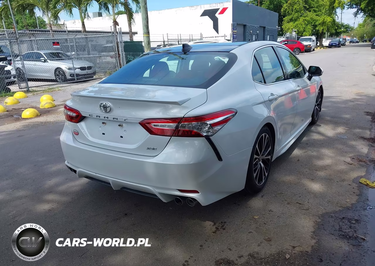 2020 Toyota Camry Xse VIN:4T1K61AK6LU338167 - 4