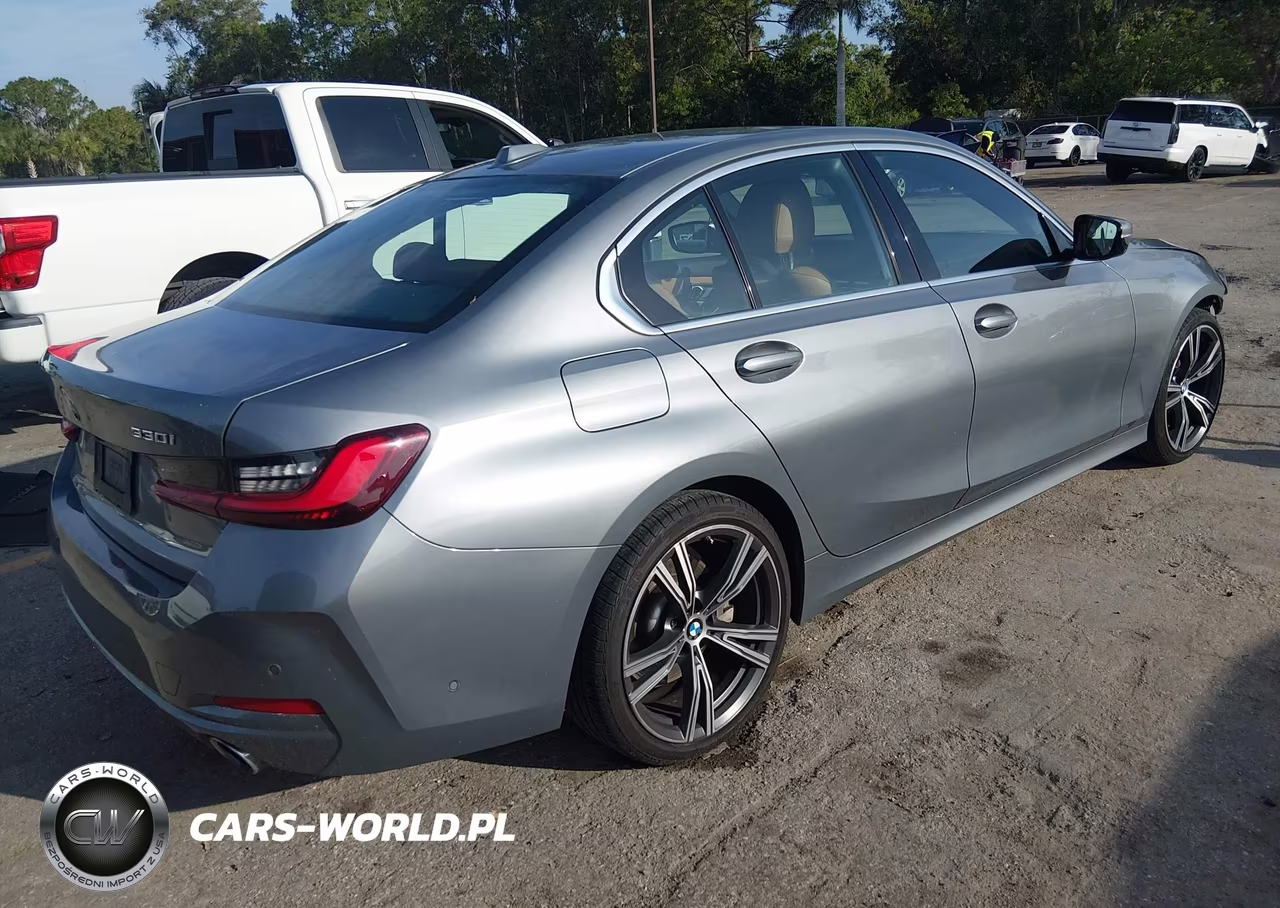 2024 BMW 330I VIN:3MW69FF0XR8E10749 - 4
