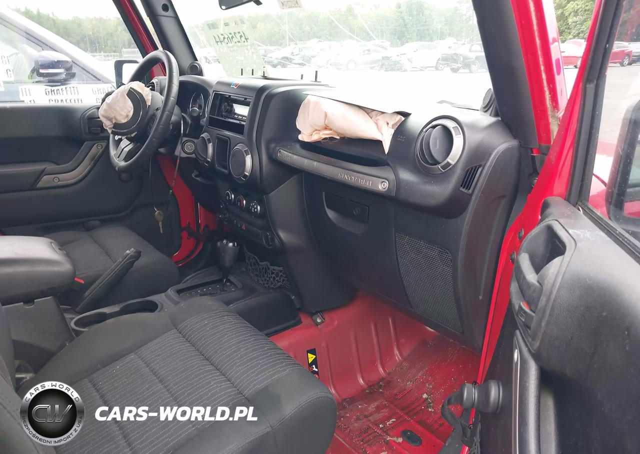 2011 Jeep Wrangler Sport VIN:1J4AA2D19BL636413 - 5