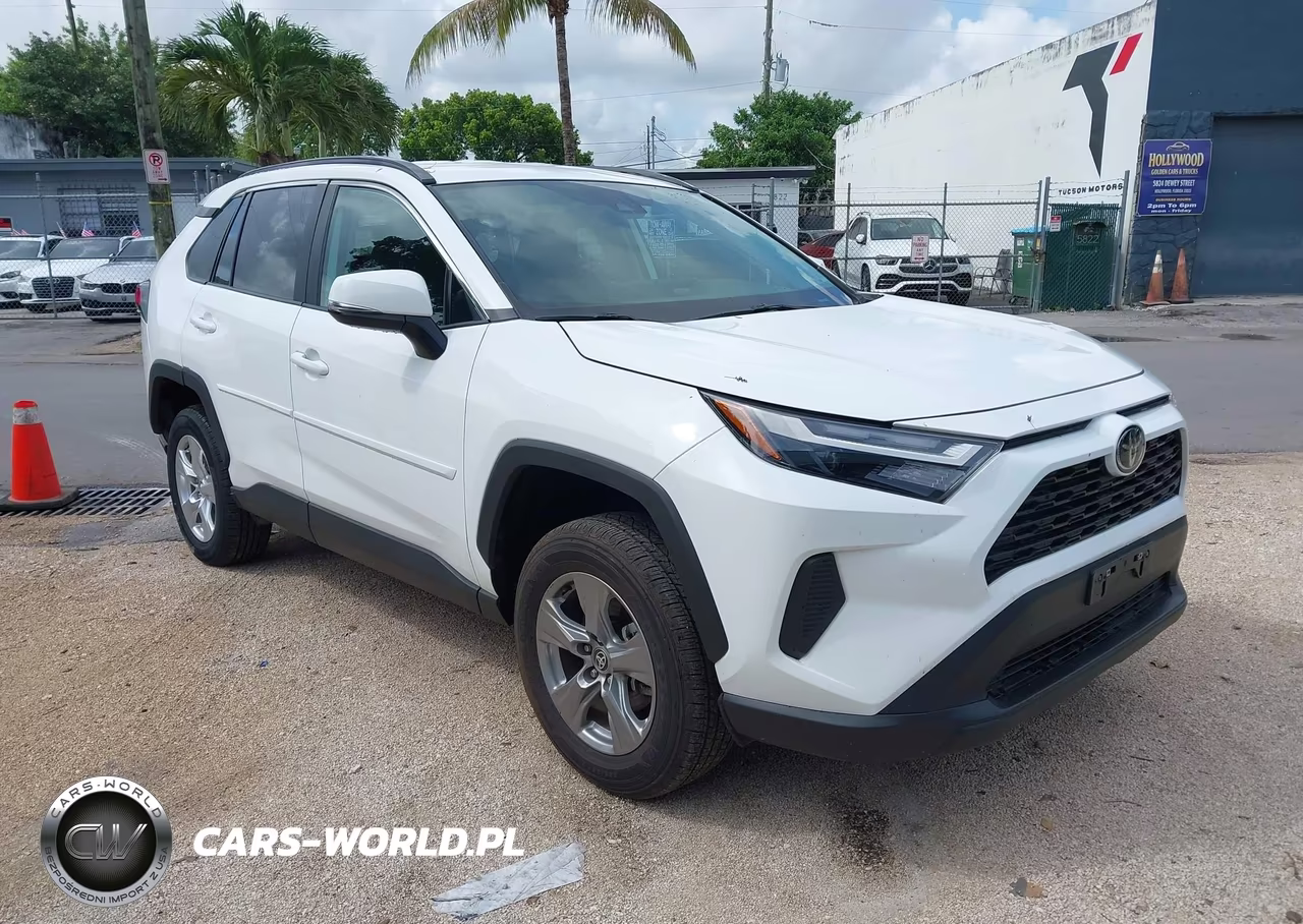 2025 Toyota Rav4 Xle – zdjęcie 1 z 16