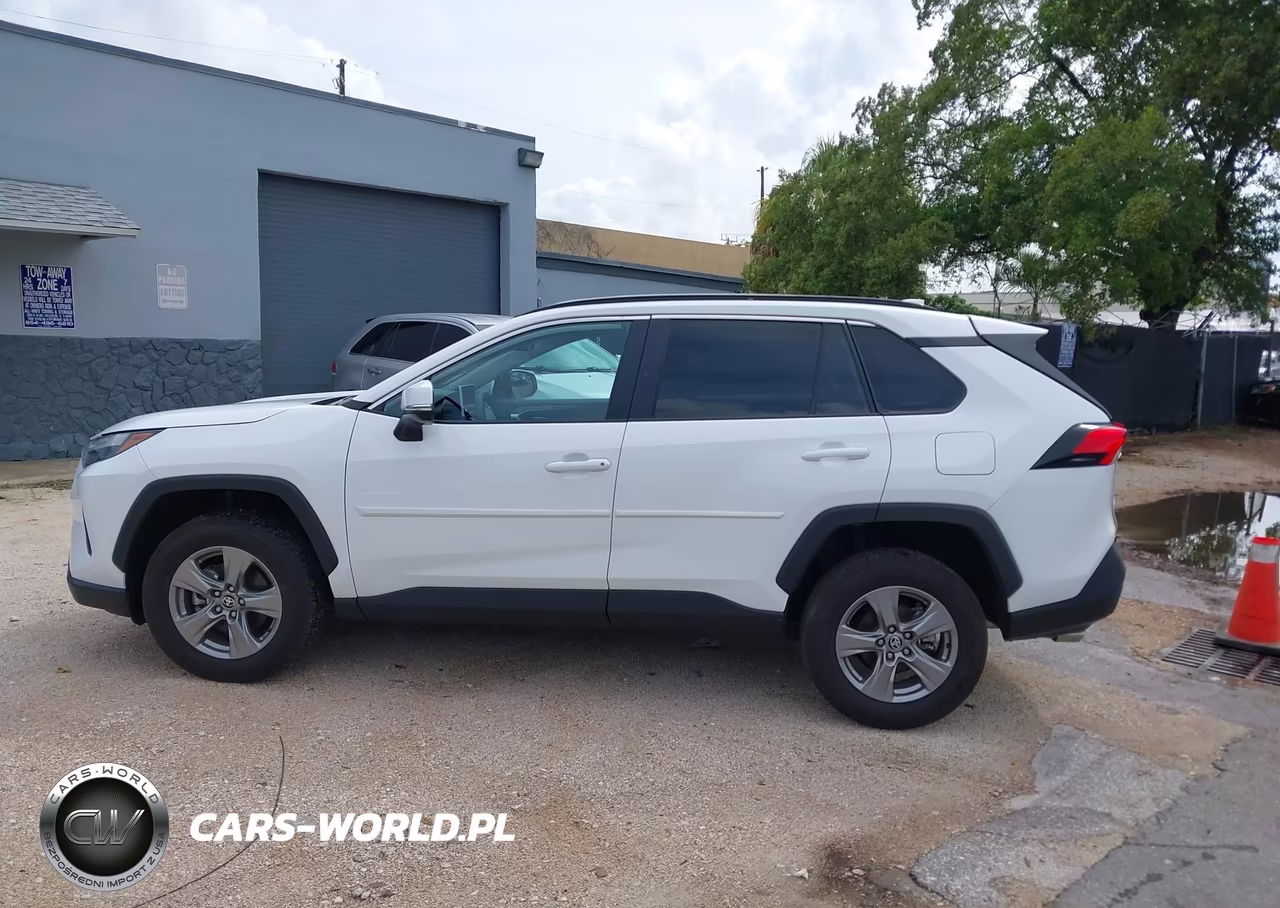 2025 Toyota Rav4 Xle VIN:2T3P1RFV1SW575371 - 14