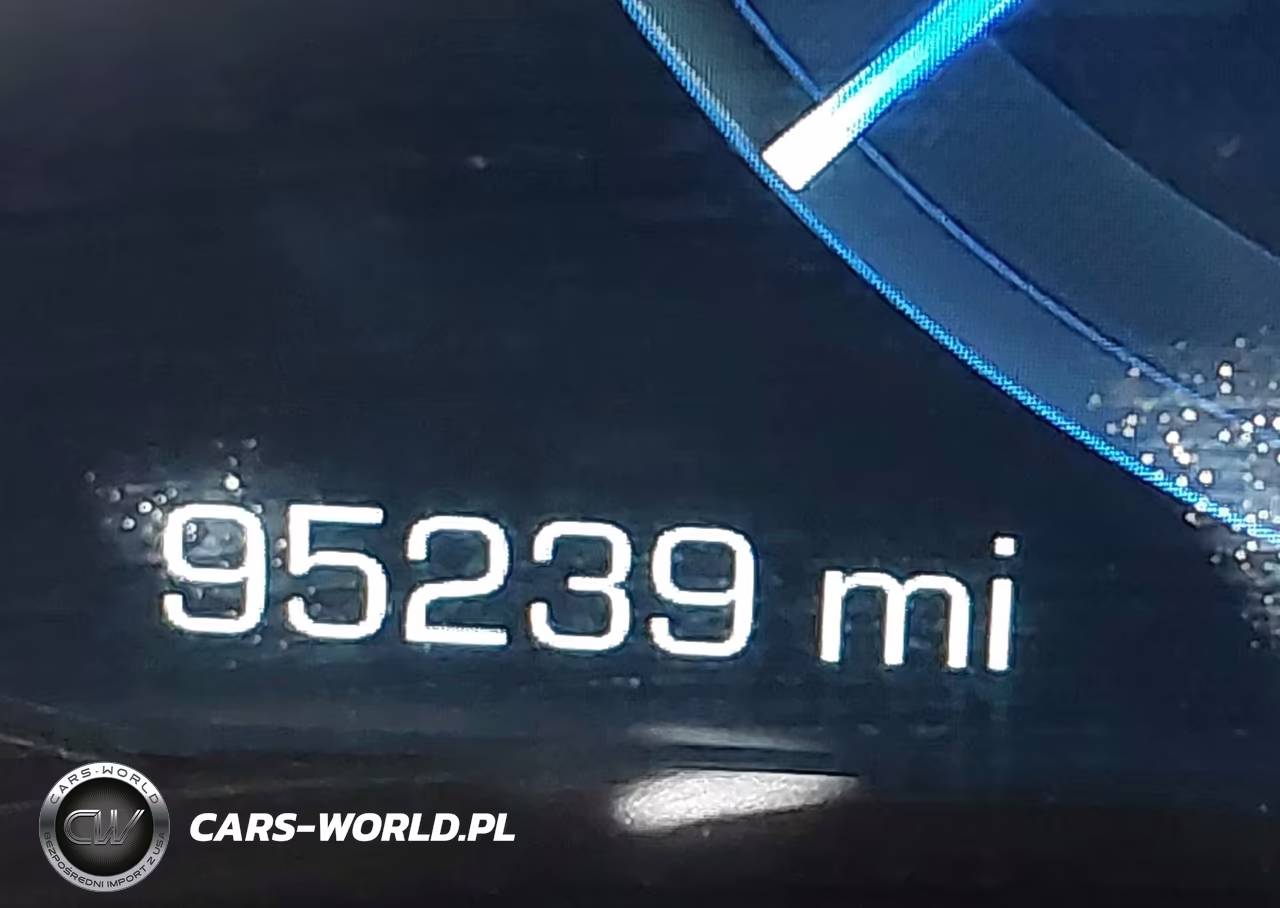 2018 Cadillac Escalade Platinum VIN:1GYS4DKJ4JR137413 - 15
