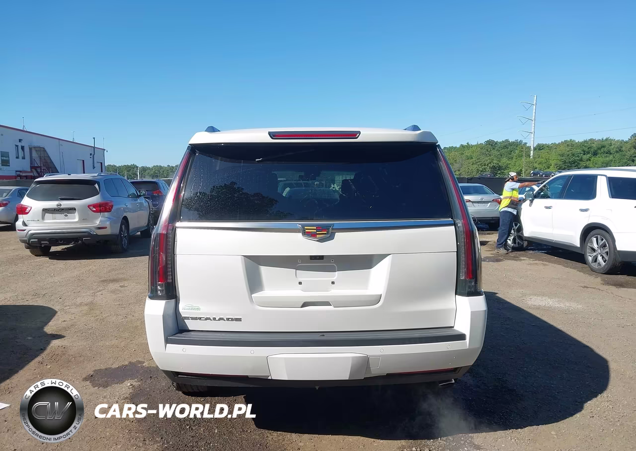 2018 Cadillac Escalade Platinum VIN:1GYS4DKJ4JR137413 - 16