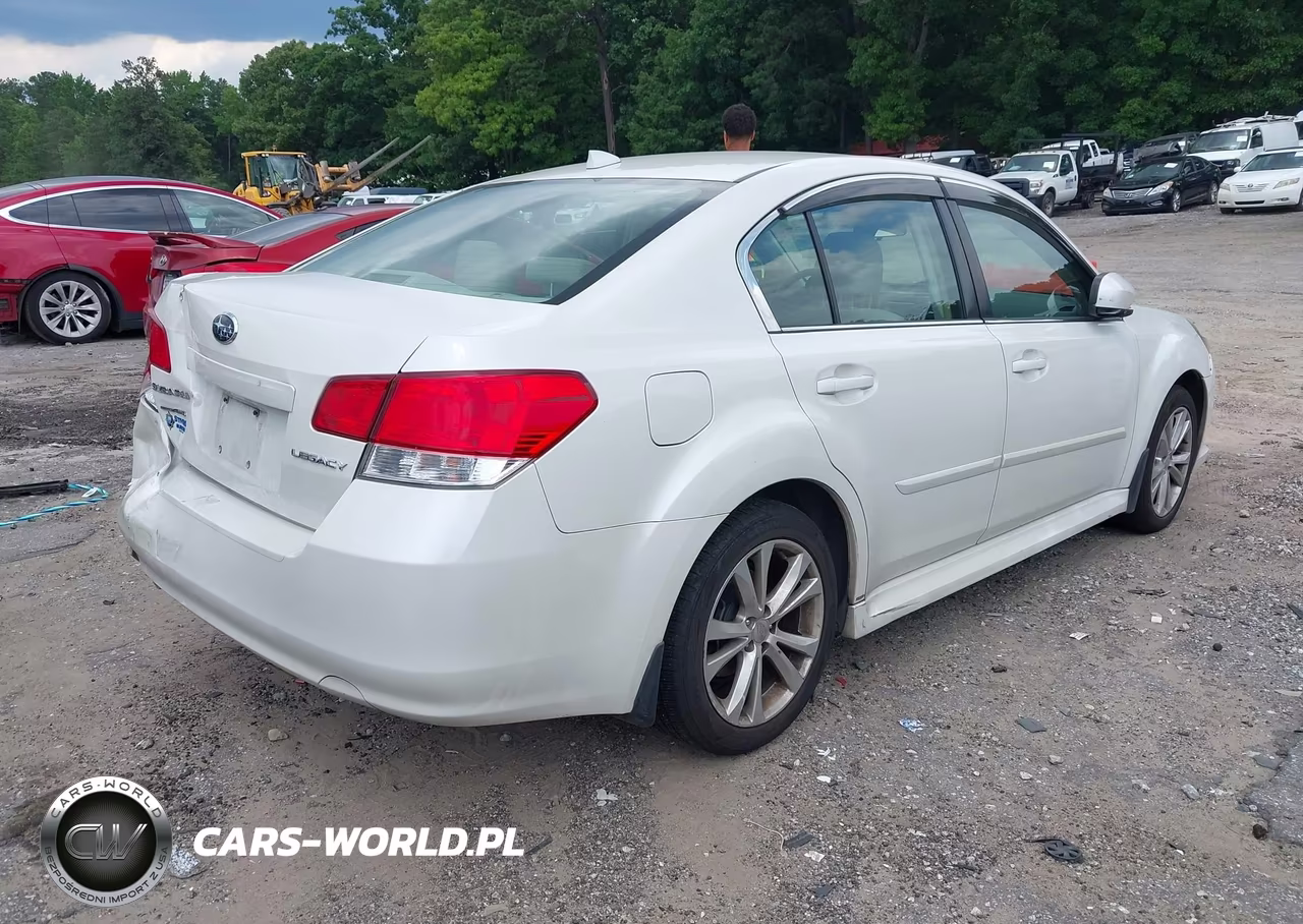 2014 Subaru Legacy 2.5I Premium VIN:4S3BMCC61E3006765 - 4