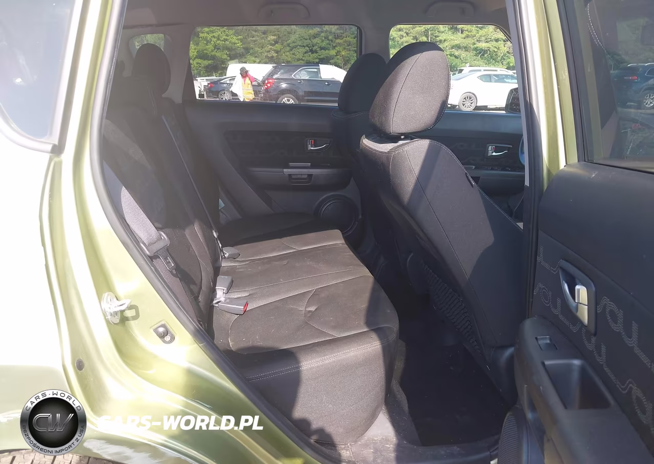 2013 Kia Soul + VIN:KNDJT2A66D7483145 - 8