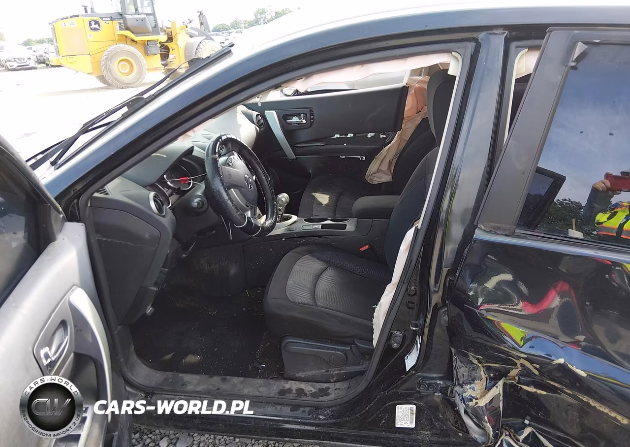 2013 Nissan Rogue S VIN:JN8AS5MV3DW623623 - 5