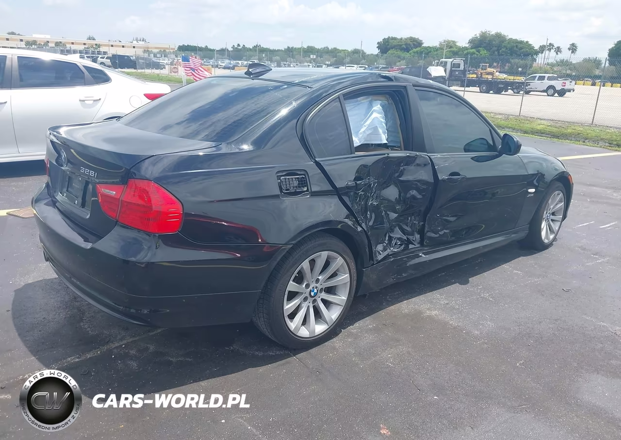 2011 BMW 328I xDrive VIN:WBAPK5C53BA660296 - 4