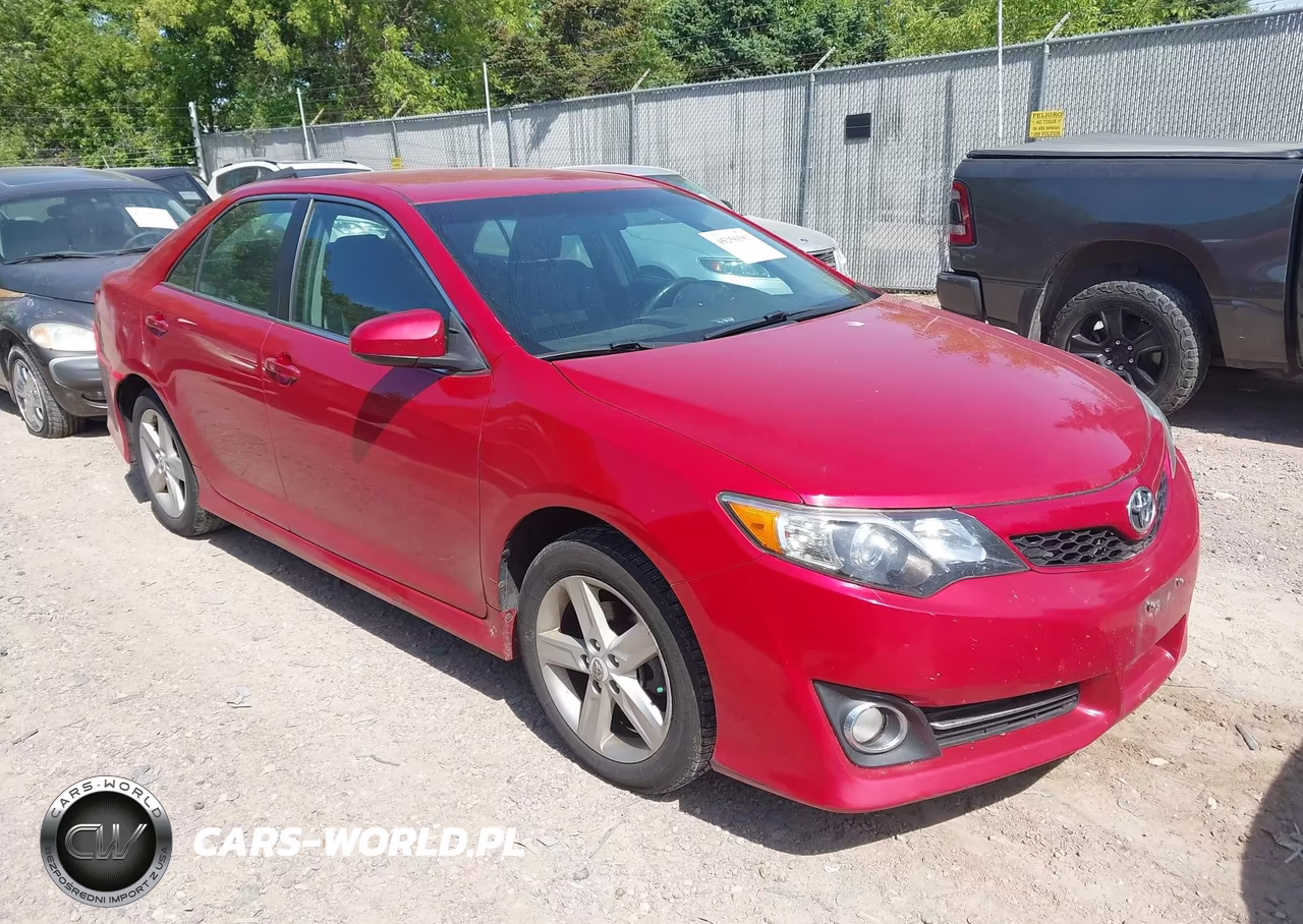 2012 Toyota Camry Se – zdjęcie 1 z 16