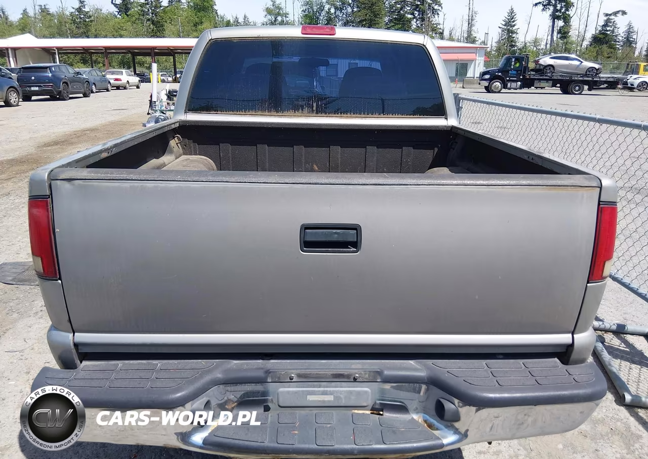 1999 Chevrolet S-10 Ls VIN:1GCDT19W5XK152070 - 16
