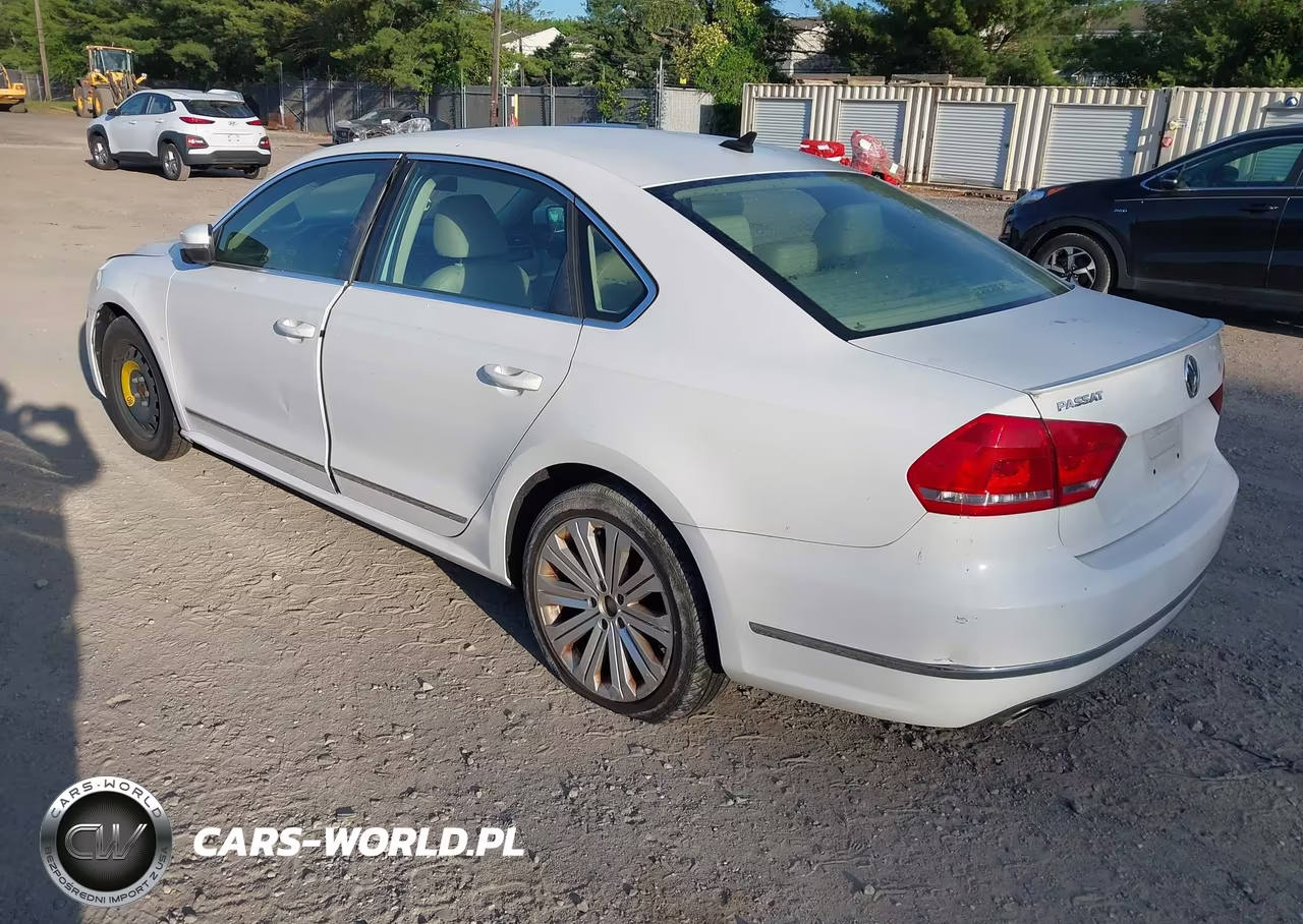2013 Volkswagen Passat 3.6L V6 Sel Premium VIN:1VWCM7A37DC080790 - 3