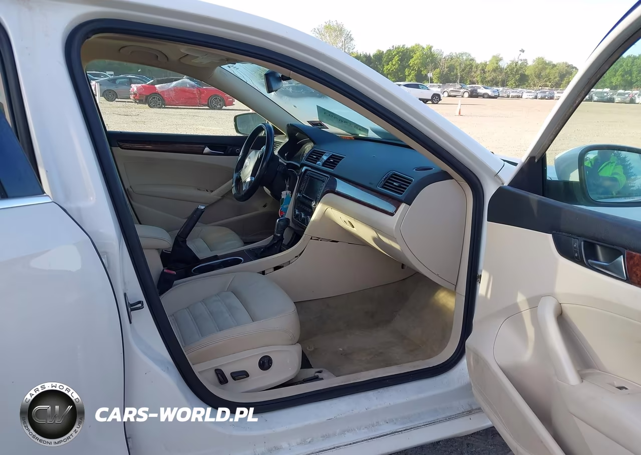 2013 Volkswagen Passat 3.6L V6 Sel Premium VIN:1VWCM7A37DC080790 - 5