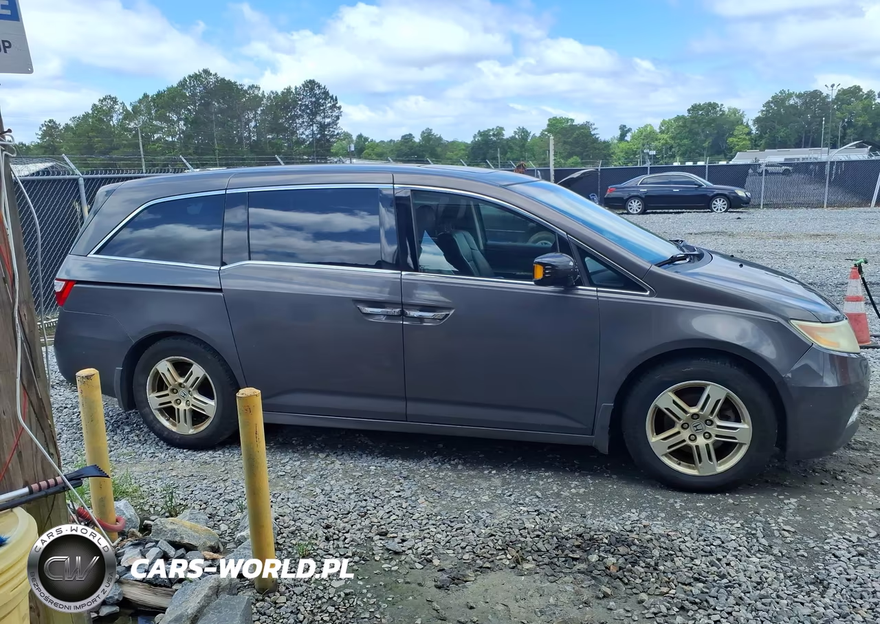 2013 Honda Odyssey Touring-Touring Elite VIN:5FNRL5H99DB004263 - 13