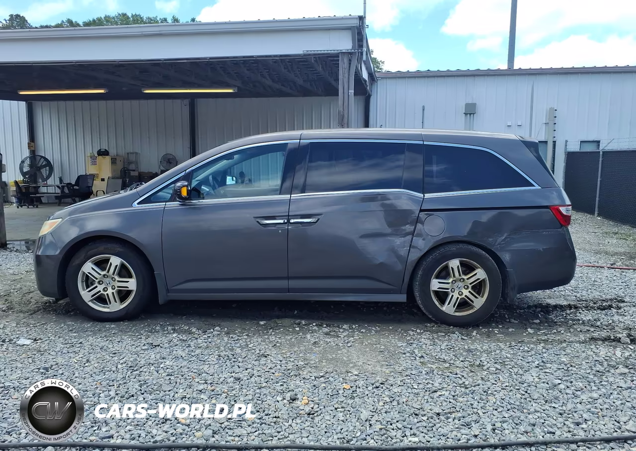 2013 Honda Odyssey Touring-Touring Elite VIN:5FNRL5H99DB004263 - 14