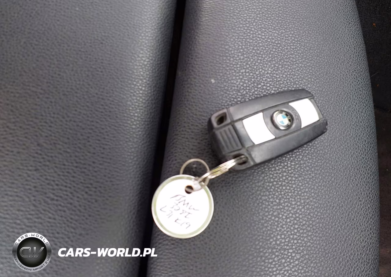 2011 BMW 328I VIN:WBAKE5C53BE429862 - 11