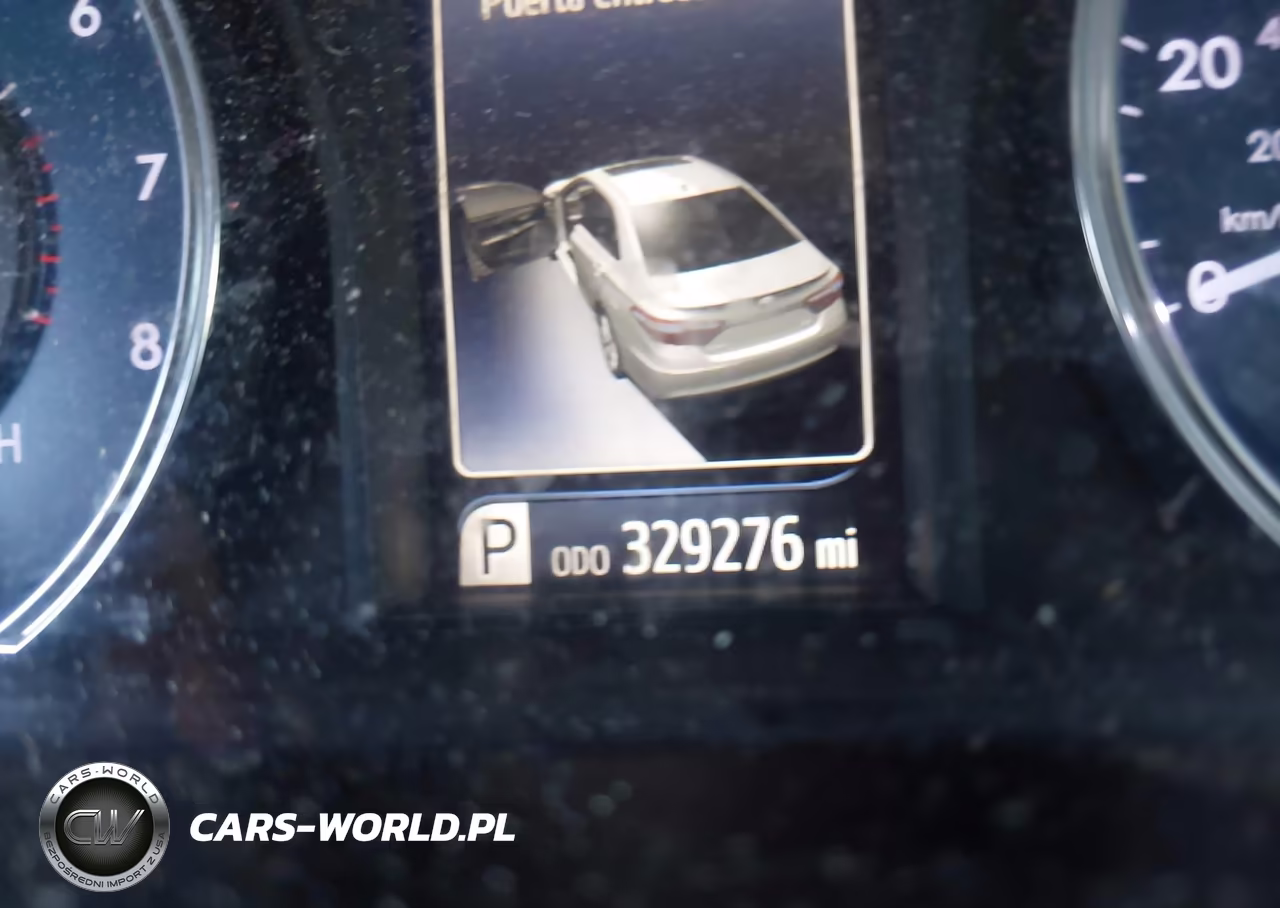 2016 Toyota Camry Le VIN:4T1BF1FK5GU193895 - 15