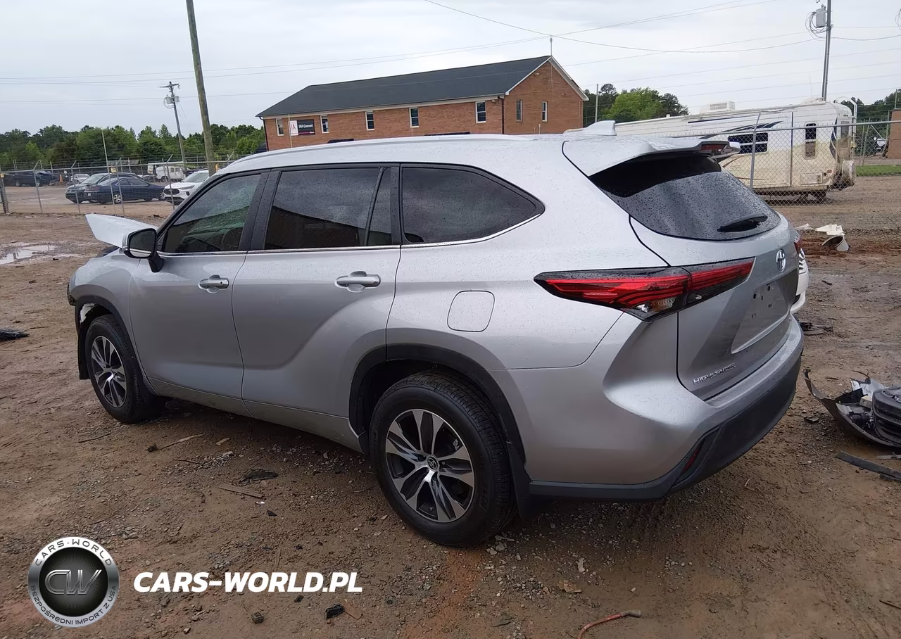 2023 Toyota Highlander Xle VIN:5TDKDRAH0PS518736 - 3