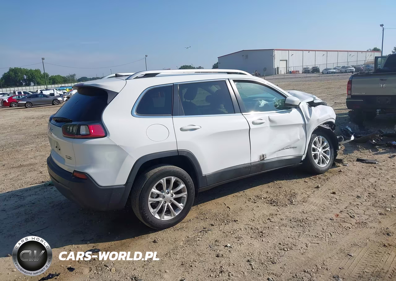2019 Jeep Cherokee Latitude Fwd VIN:1C4PJLCB5KD370947 - 4