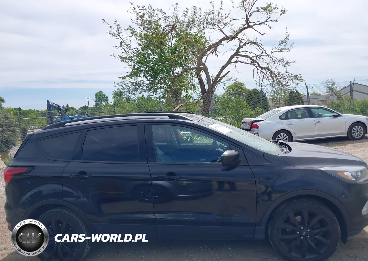 2019 Ford Escape Se VIN:1FMCU9GDXKUA23422 - 13