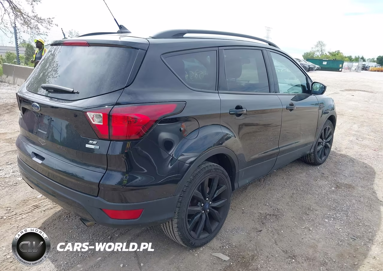 2019 Ford Escape Se VIN:1FMCU9GDXKUA23422 - 4
