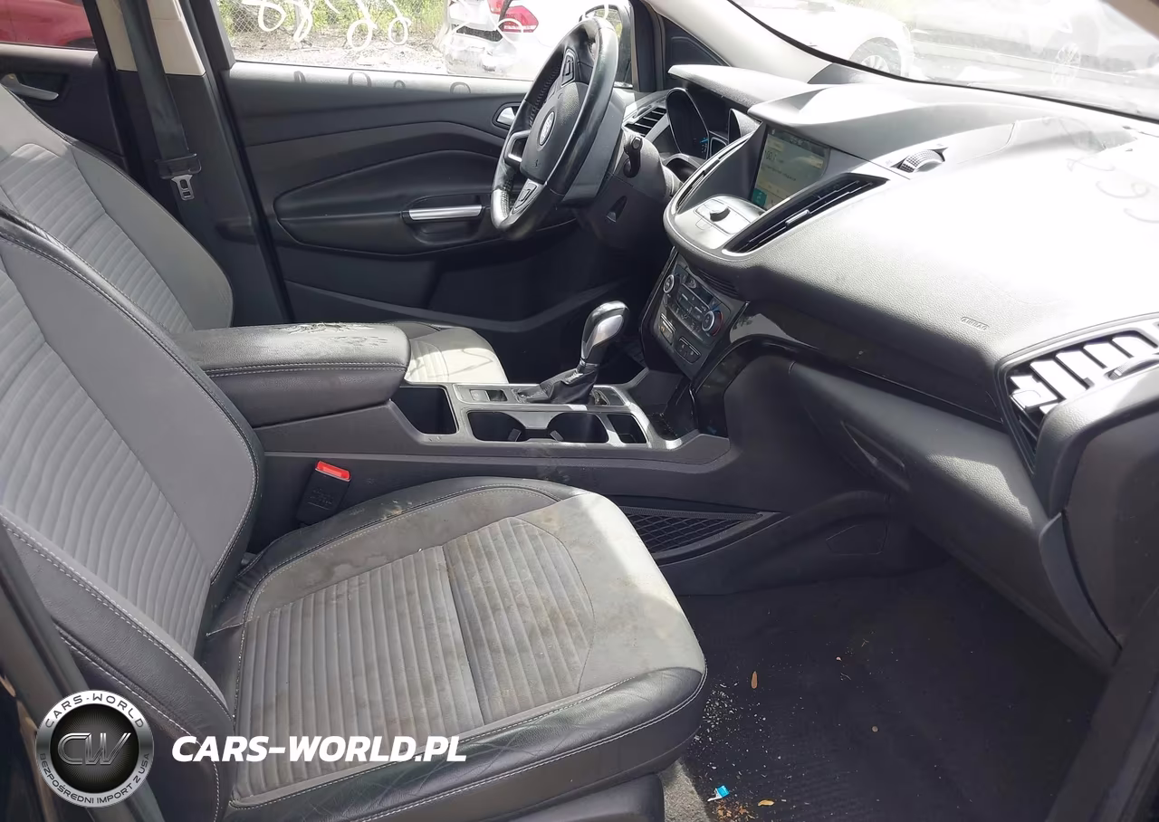 2019 Ford Escape Se VIN:1FMCU9GDXKUA23422 - 5