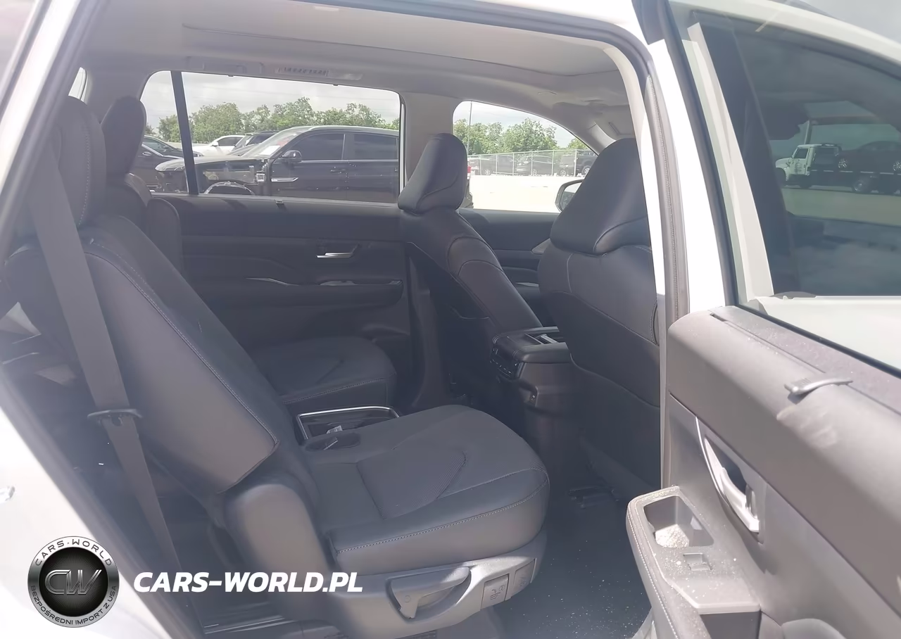 2026 Toyota Grand Highlander Hybrid Limited VIN:5TDACAB56TS090525 - 8