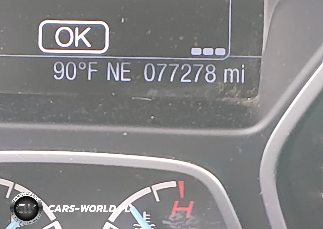 2014 Ford Focus Titanium VIN:1FADP3J26EL105412 - 15