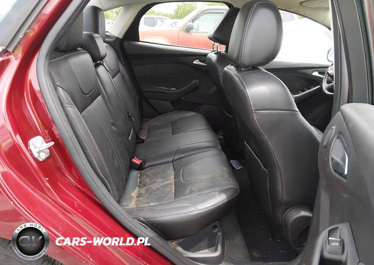2014 Ford Focus Titanium VIN:1FADP3J26EL105412 - 8