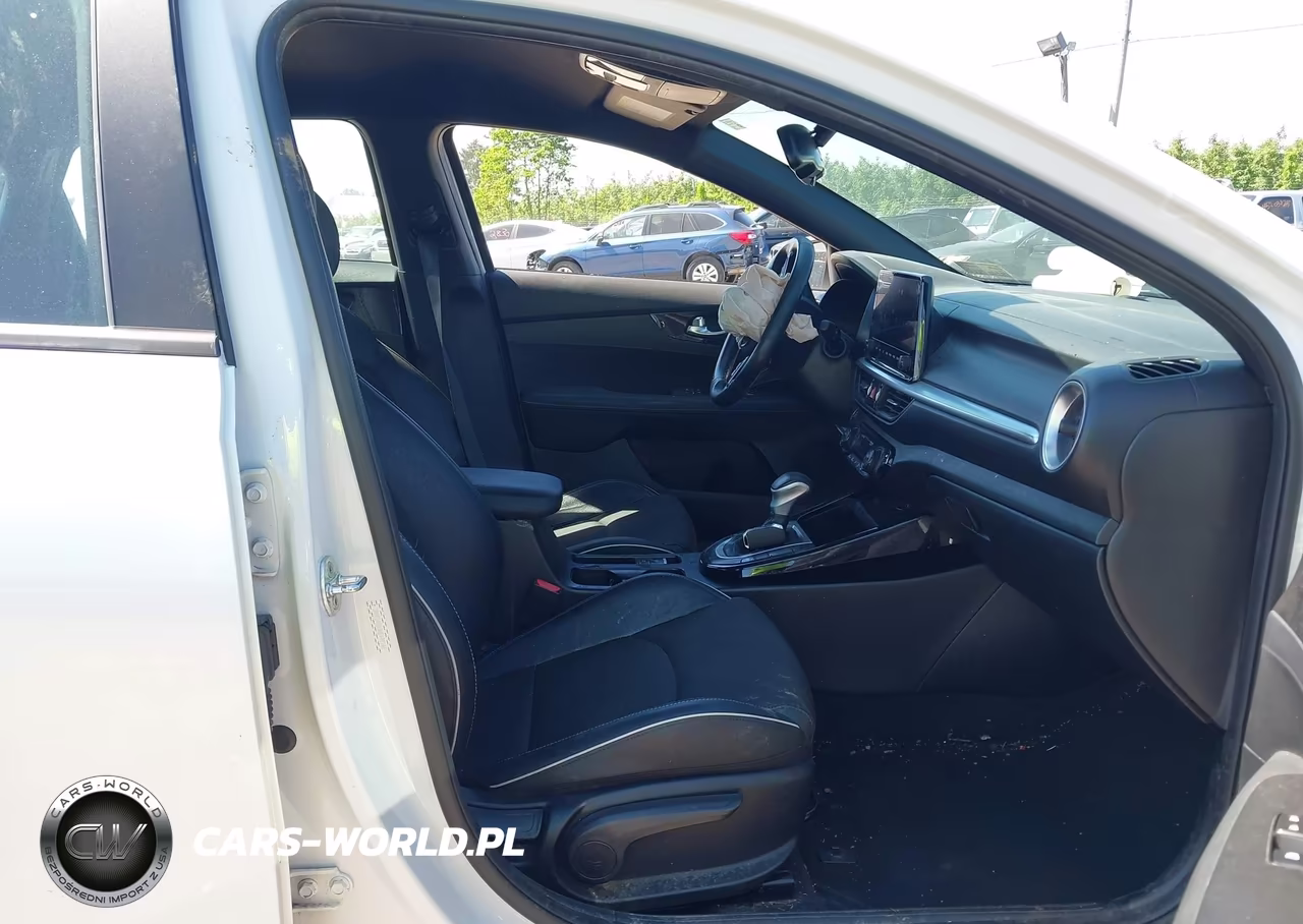 2022 Kia Forte Gt-Line VIN:3KPF54AD3NE499346 - 5