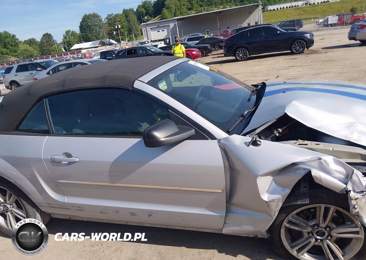2007 Ford Mustang VIN:1ZVFT84N475265794 - 13