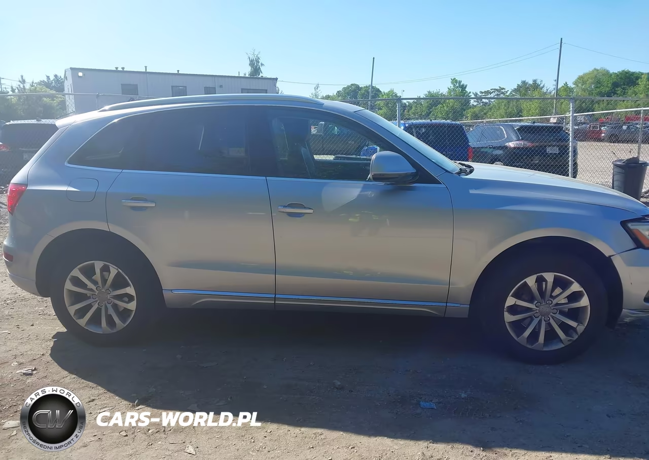 2016 Audi Q5 2.0T Premium VIN:WA1C2AFP8GA010632 - 13