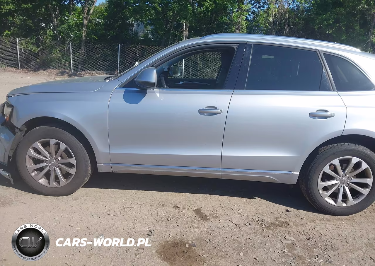 2016 Audi Q5 2.0T Premium VIN:WA1C2AFP8GA010632 - 14