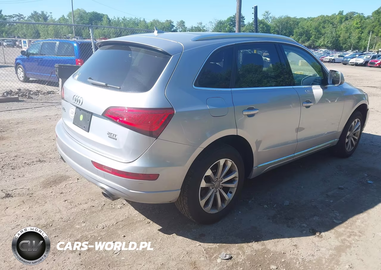 2016 Audi Q5 2.0T Premium VIN:WA1C2AFP8GA010632 - 4