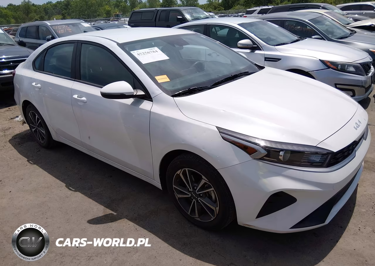 2023 Kia Forte Lxs – zdjęcie 1 z 16