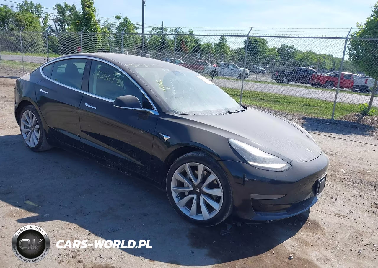 2020 Tesla Model 3 Long Range Dual Motor All-Wheel Drive – zdjęcie 1 z 15