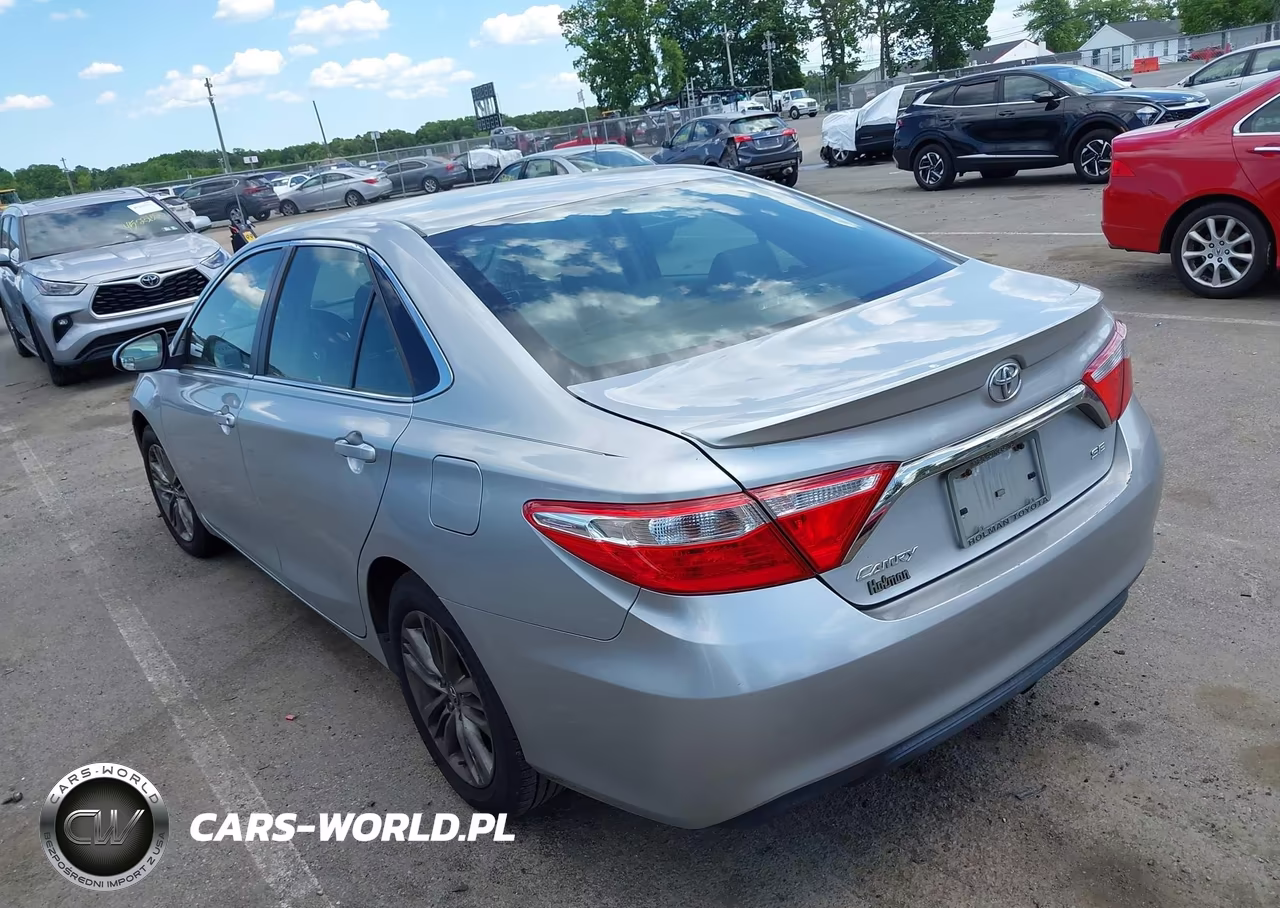 2017 Toyota Camry Se VIN:4T1BF1FK0HU415101 - 3