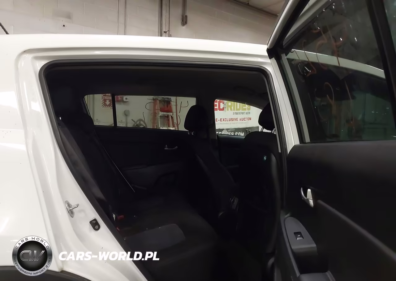 2016 Kia Sportage Lx VIN:KNDPBCACXG7878037 - 8