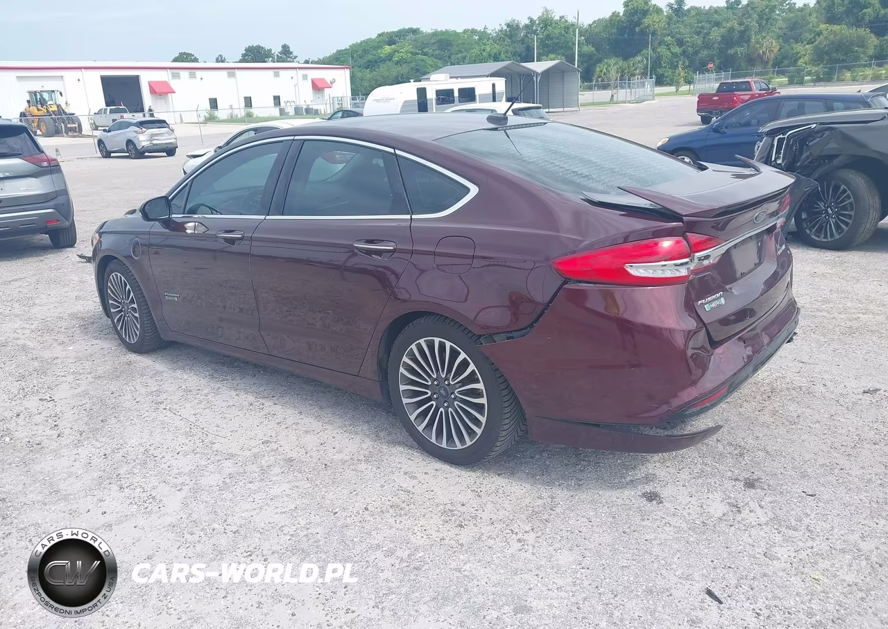 2017 Ford Fusion Energi Titanium VIN:3FA6P0SUXHR161219 - 3