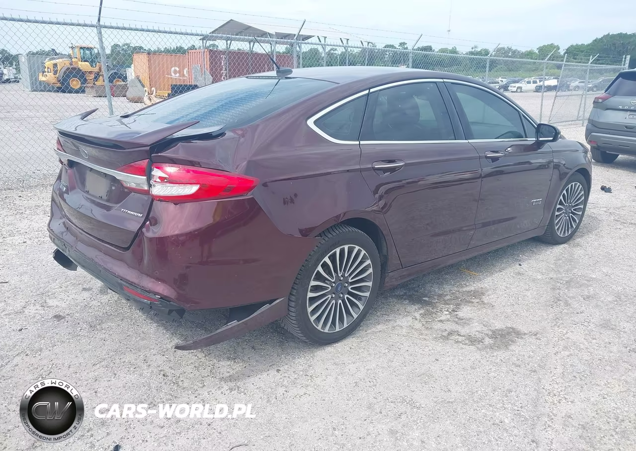 2017 Ford Fusion Energi Titanium VIN:3FA6P0SUXHR161219 - 4