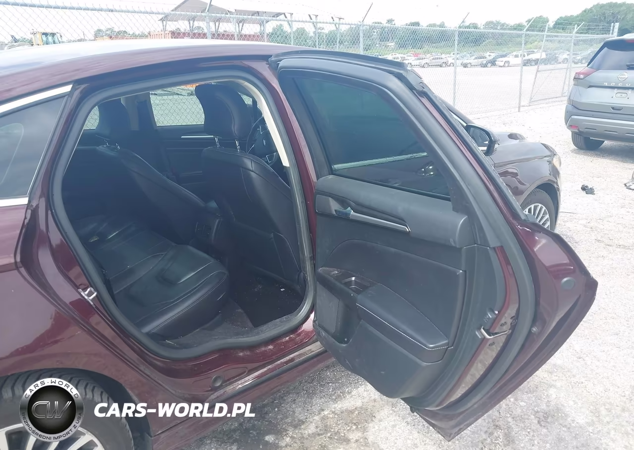 2017 Ford Fusion Energi Titanium VIN:3FA6P0SUXHR161219 - 8